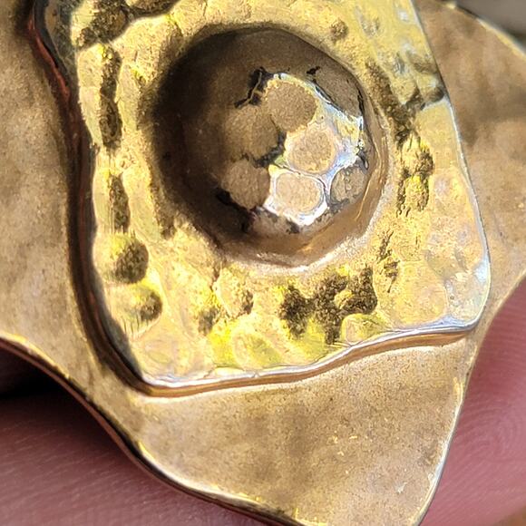 Brooch Women Vintage Pin Modernist Gold Tone Hammered Abstract Brooch - Picture 10 of 10